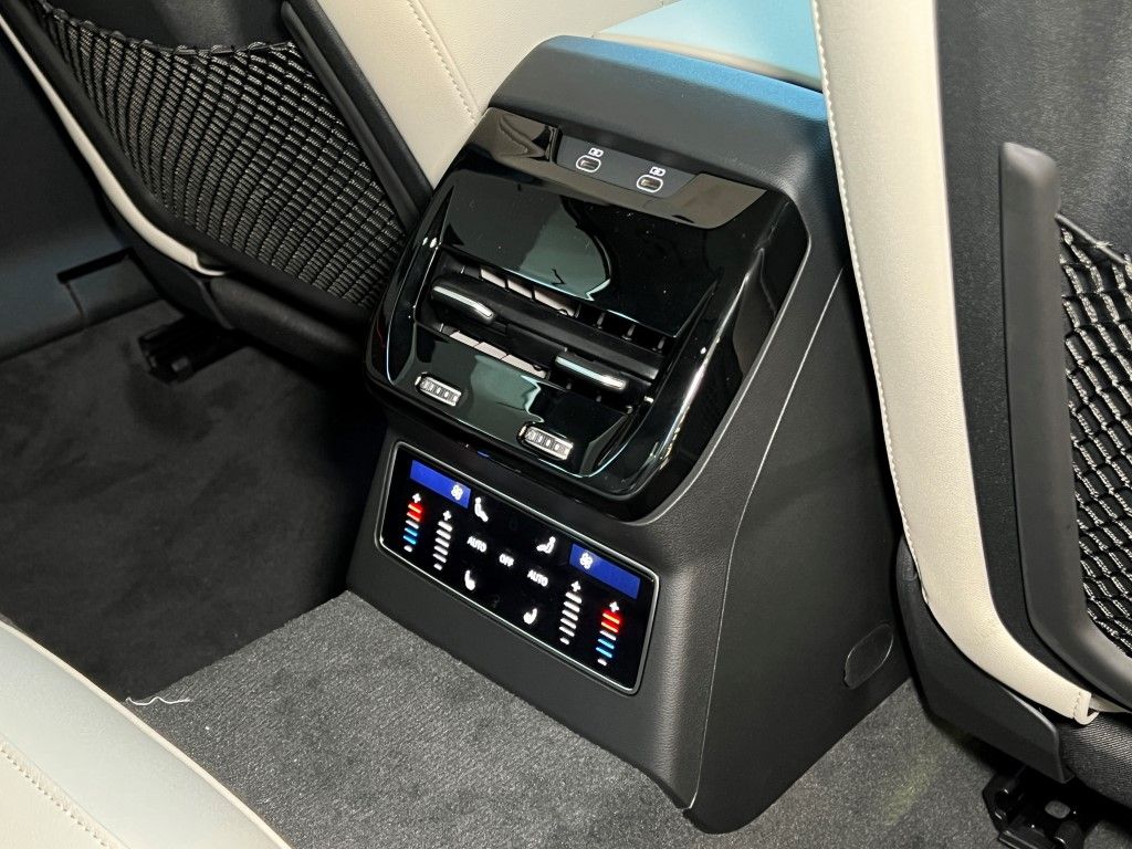 Thumbnail: 2026 Audi A6 - 18