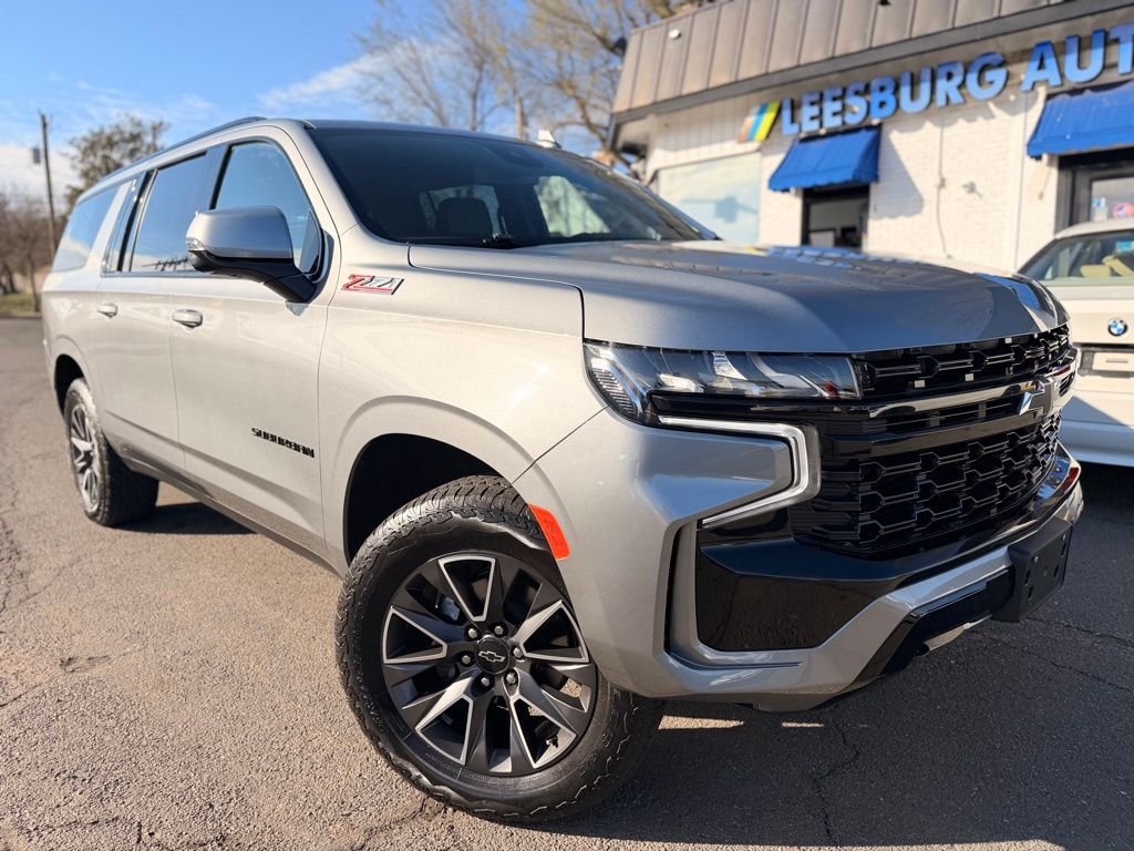 Sterling Gray Metallic 2023 Chevrolet Suburban Z71 4WD SUV / Crossover Four-Wheel Drive Automatic