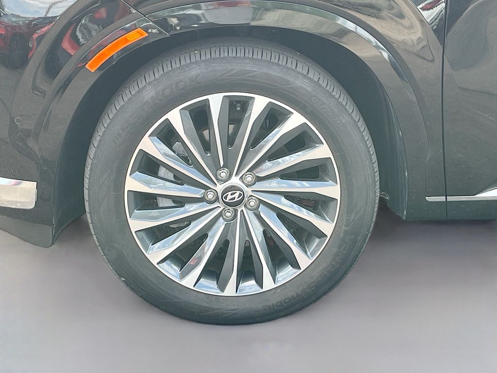 Used 2024 Black Hyundai Calligraphy image 34