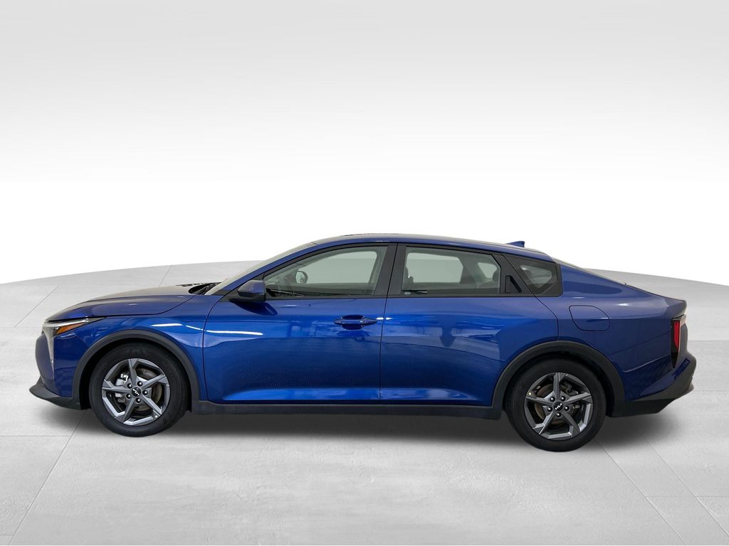 Certified Used 2025 Blue Kia LXS image 2