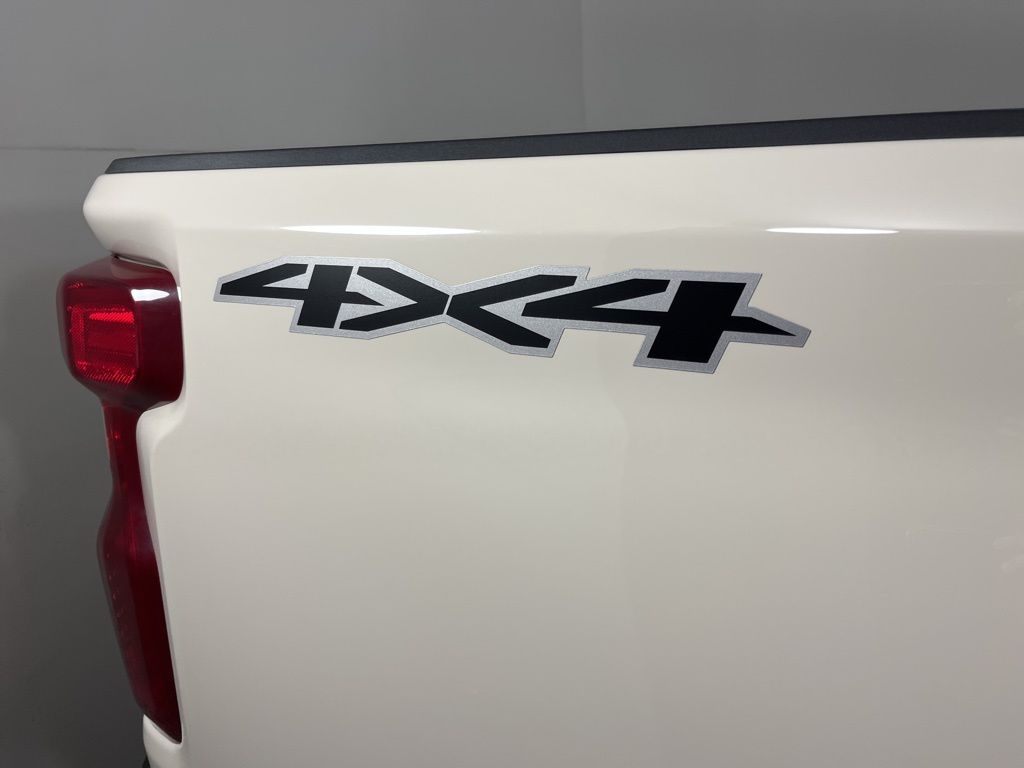 Thumbnail: 2026 Chevrolet Silverado 2500 - 20