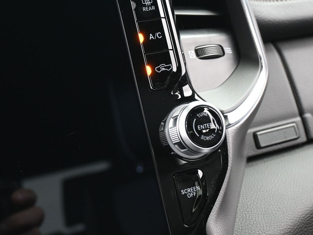 New 2026 Molten Red Pearlcoat Ram Laramie image 19