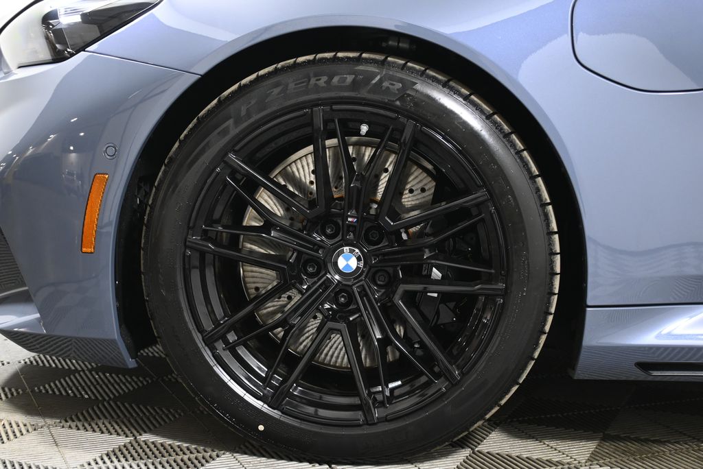 Thumbnail: 2026 BMW M5 - 12