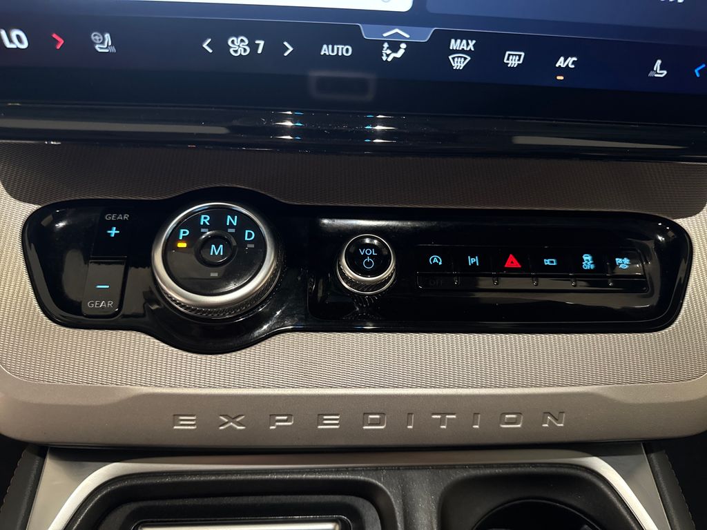 Certified Used 2025 Gray Ford Active image 29