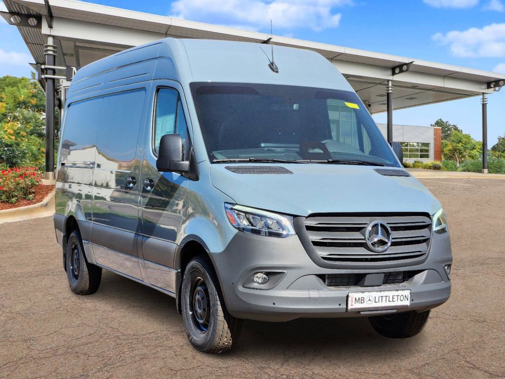 2025 Mercedes-Benz Sprinter 2500 Cargo 144 WB 2