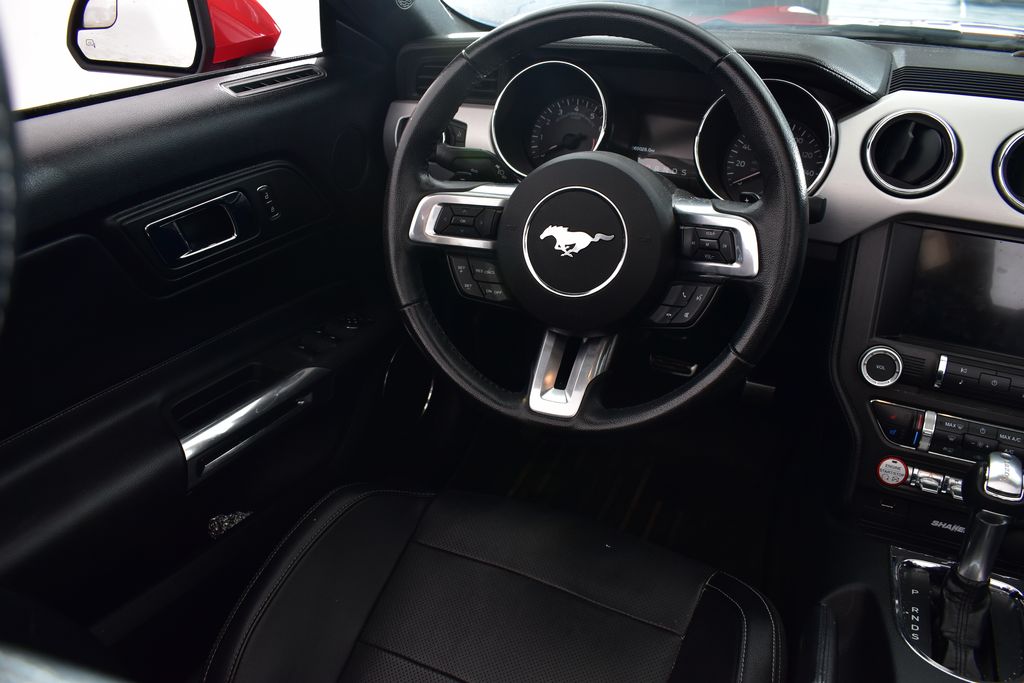 2016 Ford Mustang  24