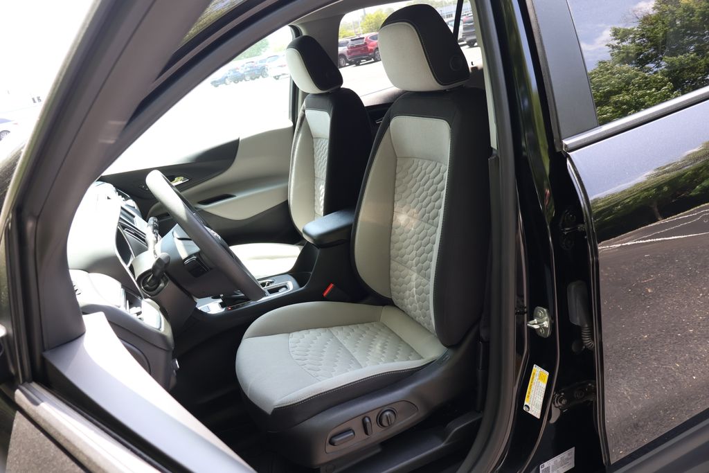 Thumbnail: 2021 Chevrolet Equinox - 30