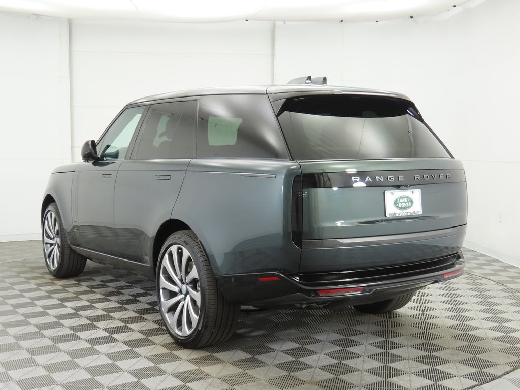 2025 Land Rover Range Rover SE 7