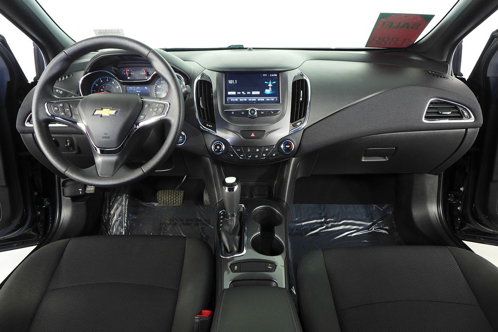 Thumbnail: 2018 Chevrolet Cruze - 23