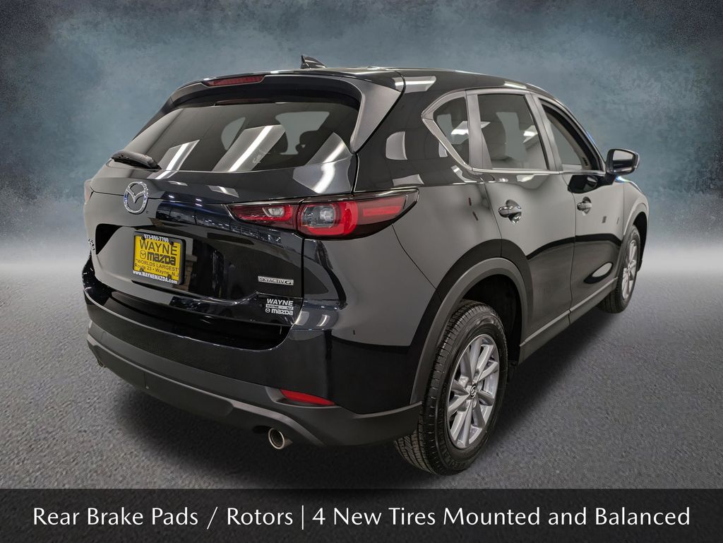 View vehicle photo 5