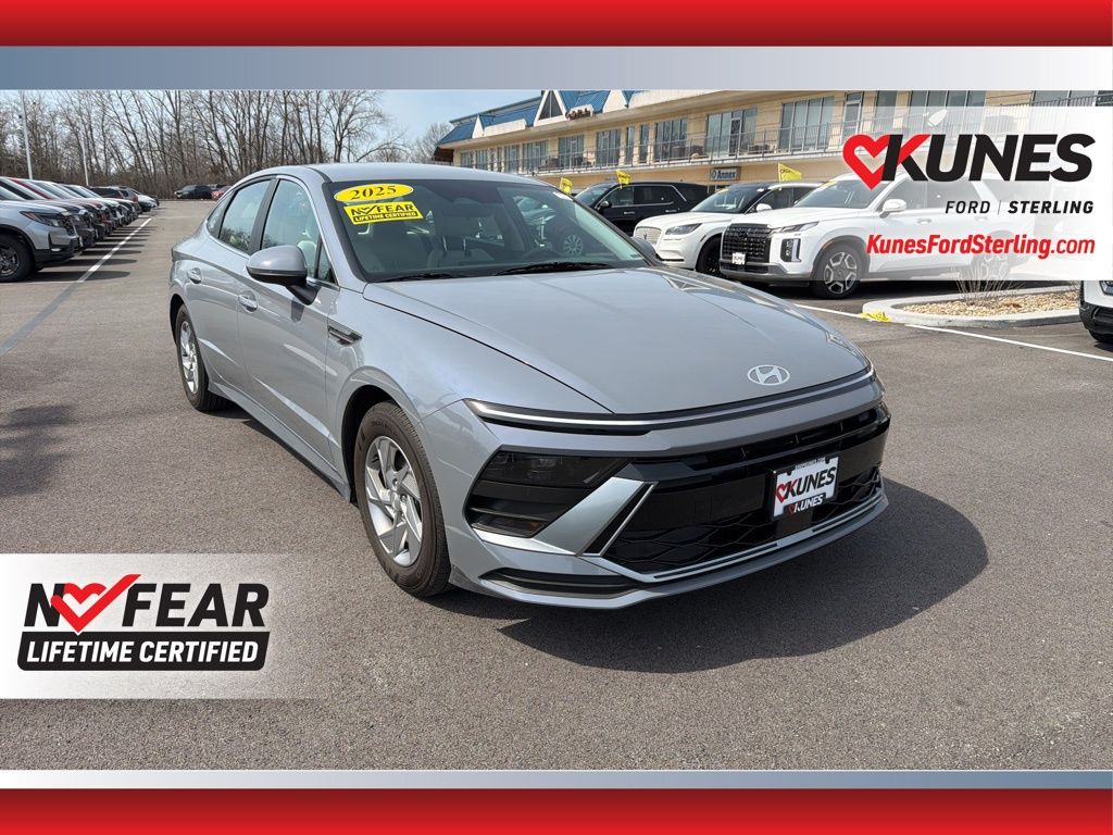 Transmission Blue 2025 Hyundai Sonata Sedan Front-Wheel Drive 8-Speed Automatic
