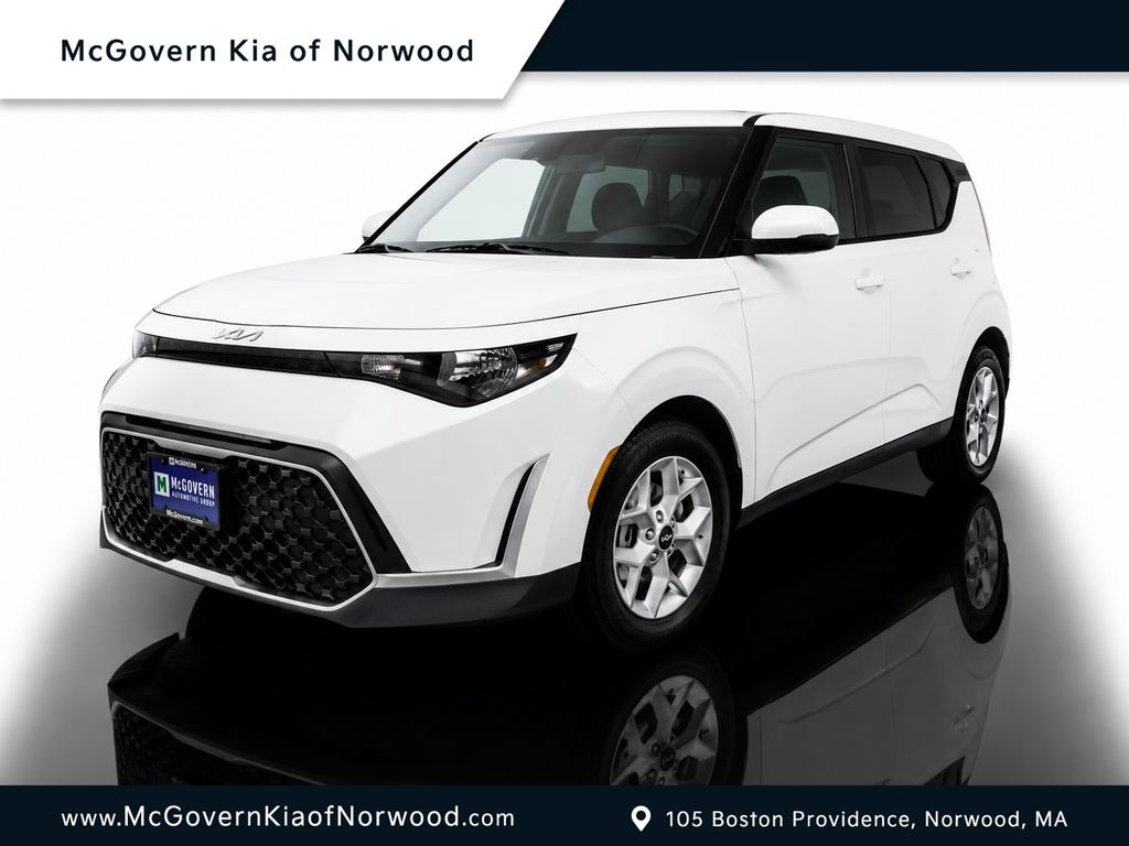 Snow White Pearl 2023 Kia Soul SUV / Crossover Front-Wheel Drive Continuously Variable Transmission