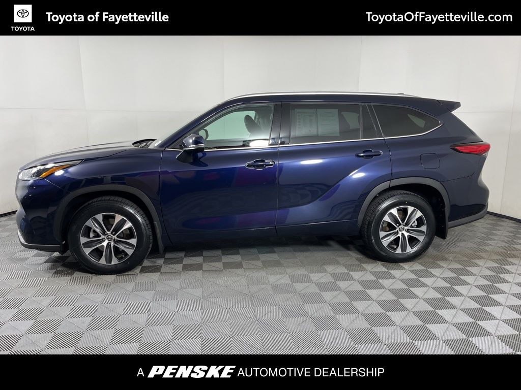 Thumbnail: 2021 Toyota Highlander - 2