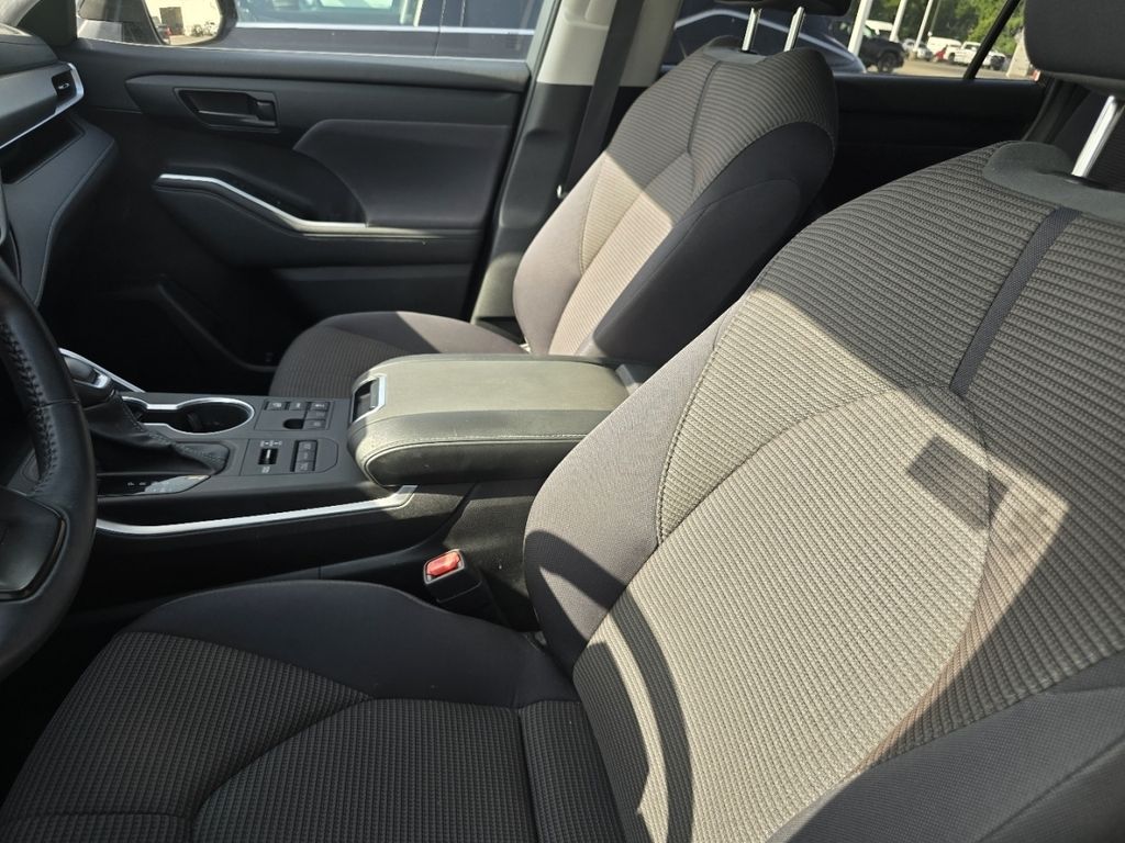 Used 2023 Black Toyota LE image 21