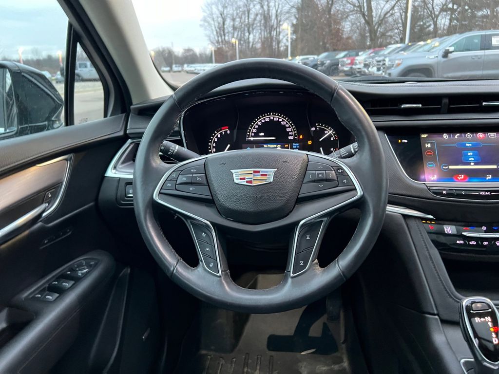 2017 Cadillac XT5 Luxury 11