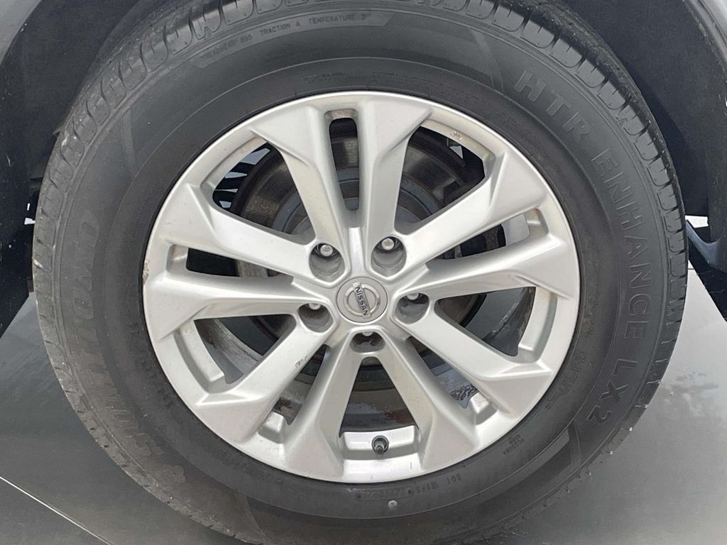 2016 Nissan Rogue SV White at Grove City Ford