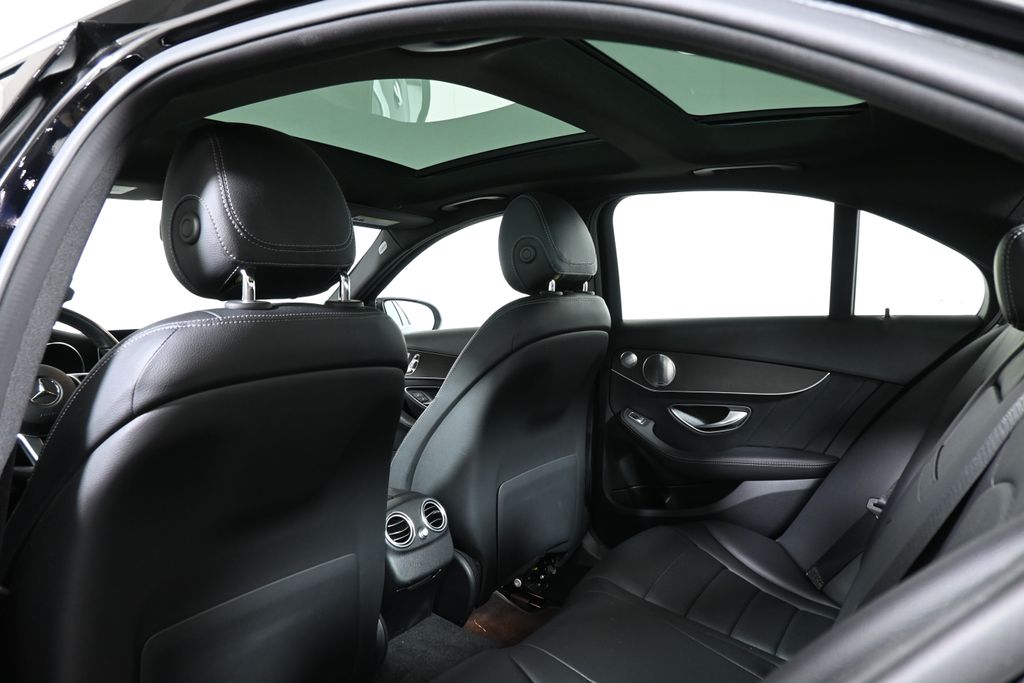 Thumbnail: 2020 Mercedes-Benz C-Class - 32