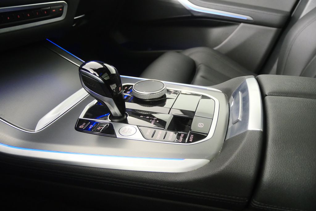 Thumbnail: 2022 BMW X5 - 25