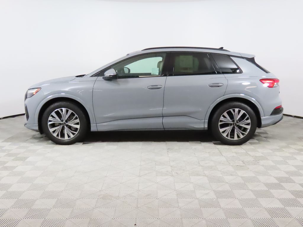 Thumbnail: 2025 Audi Q4 e-tron - 2