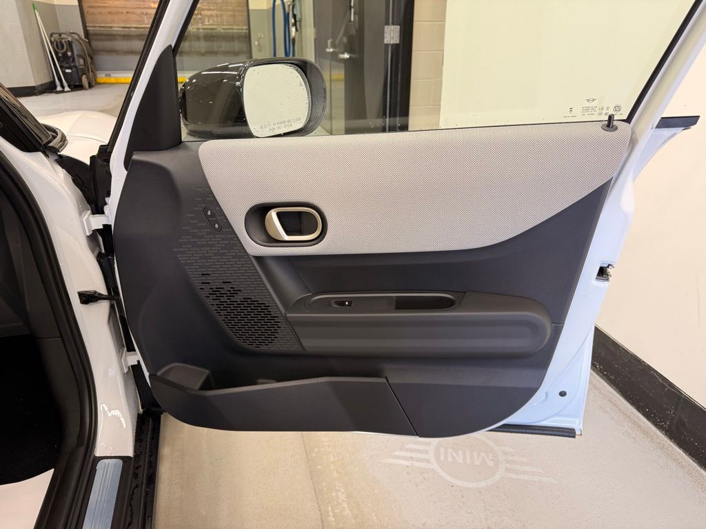 Thumbnail: 2025 MINI Cooper Hardtop - 27