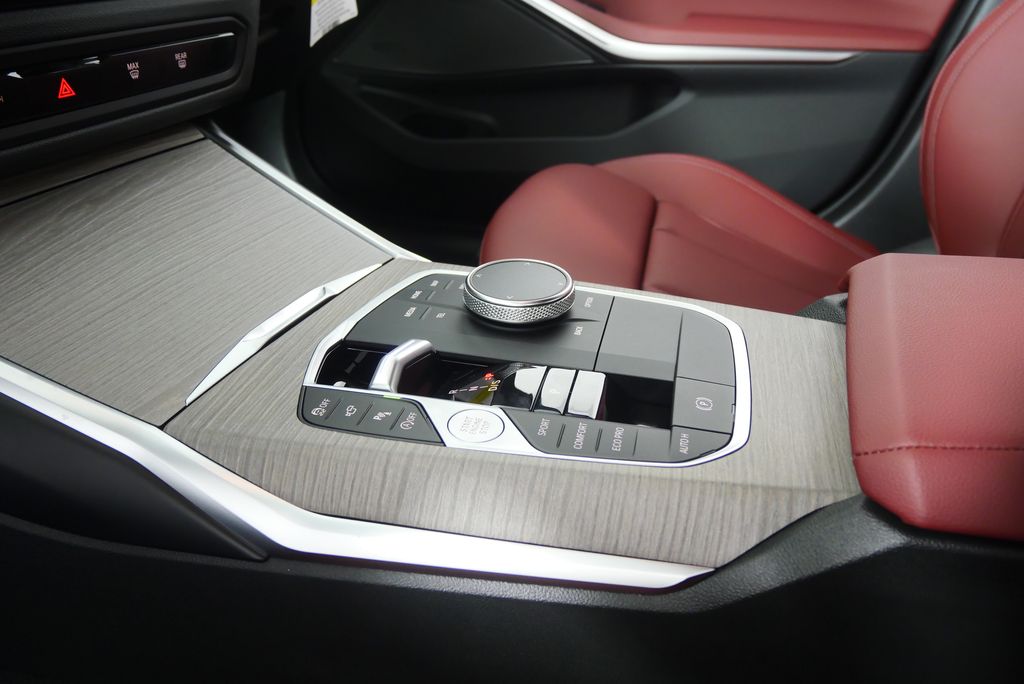 Thumbnail: 2025 BMW 3 Series - 22
