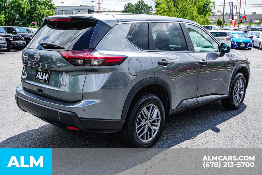 Used 2024 Gray Nissan S image 6
