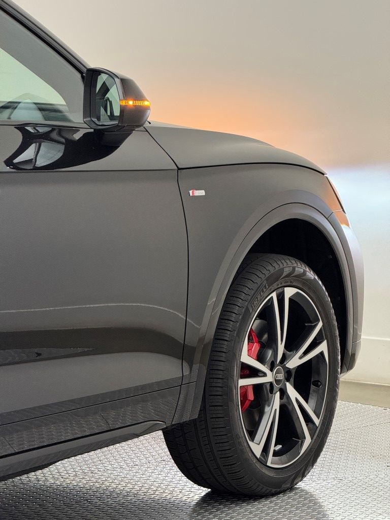 Thumbnail: 2025 Audi Q5 - 13