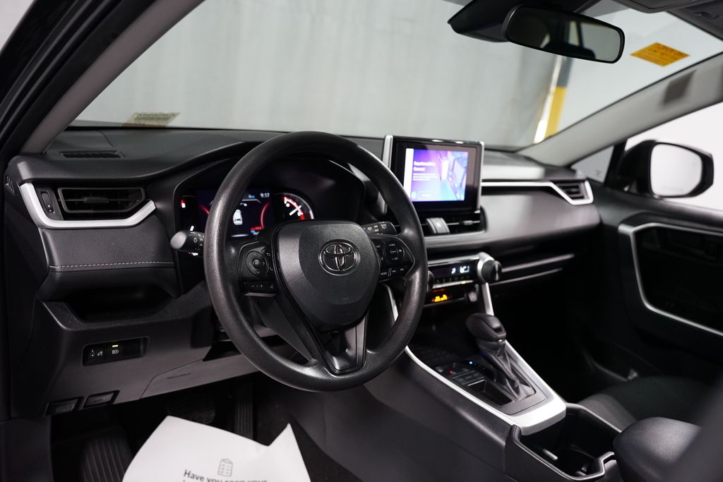 Thumbnail: 2024 Toyota RAV4 - 11