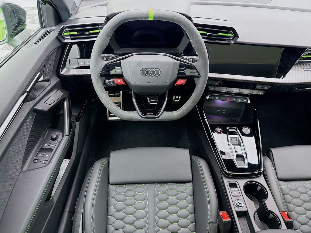 Thumbnail: 2025 Audi RS 3 - 10