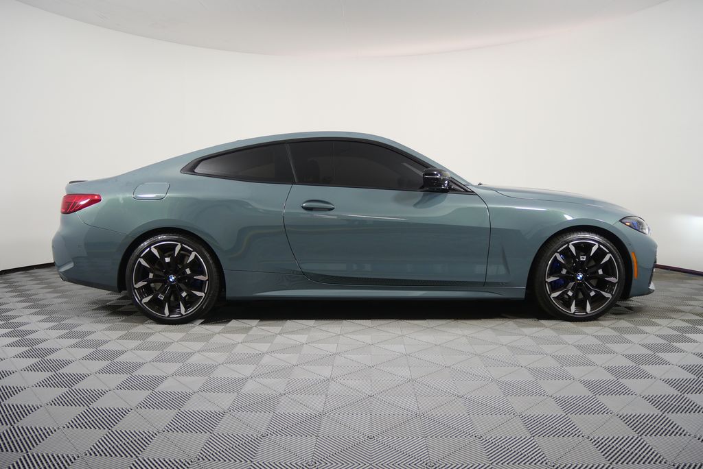 Thumbnail: 2026 BMW 4 Series - 2