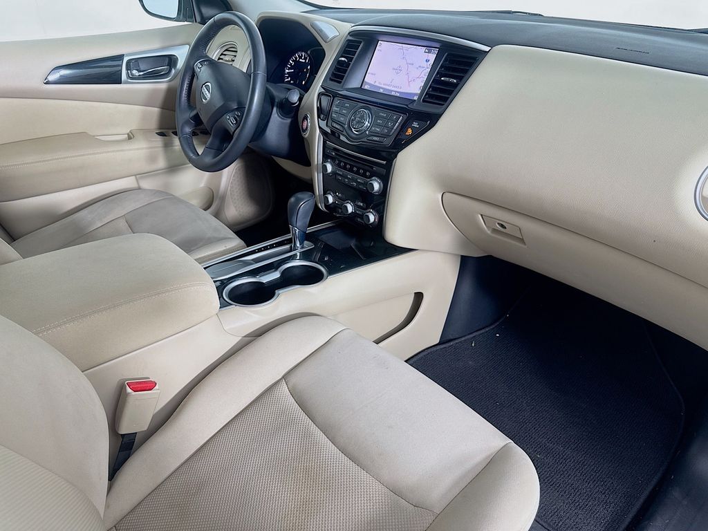 Used Car 2017 Nissan Pathfinder  Sv For Sale In Austin, Texas