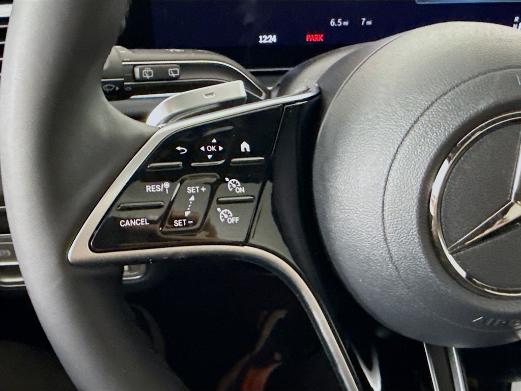 Thumbnail: 2026 Mercedes-Benz GLE - 11