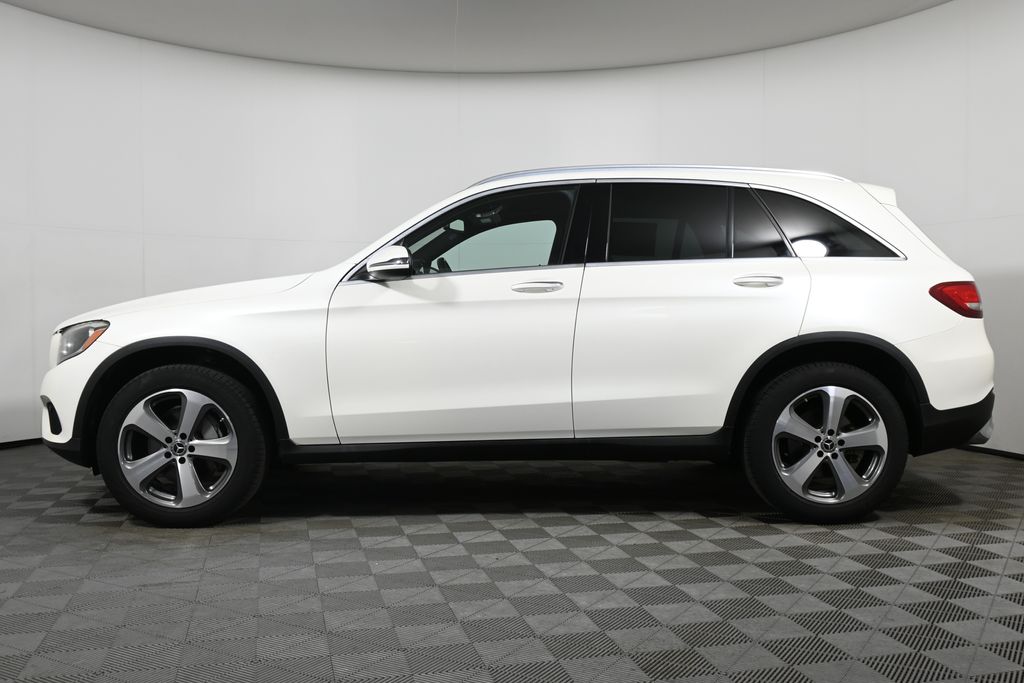 2017 Mercedes-Benz GLC 300 2