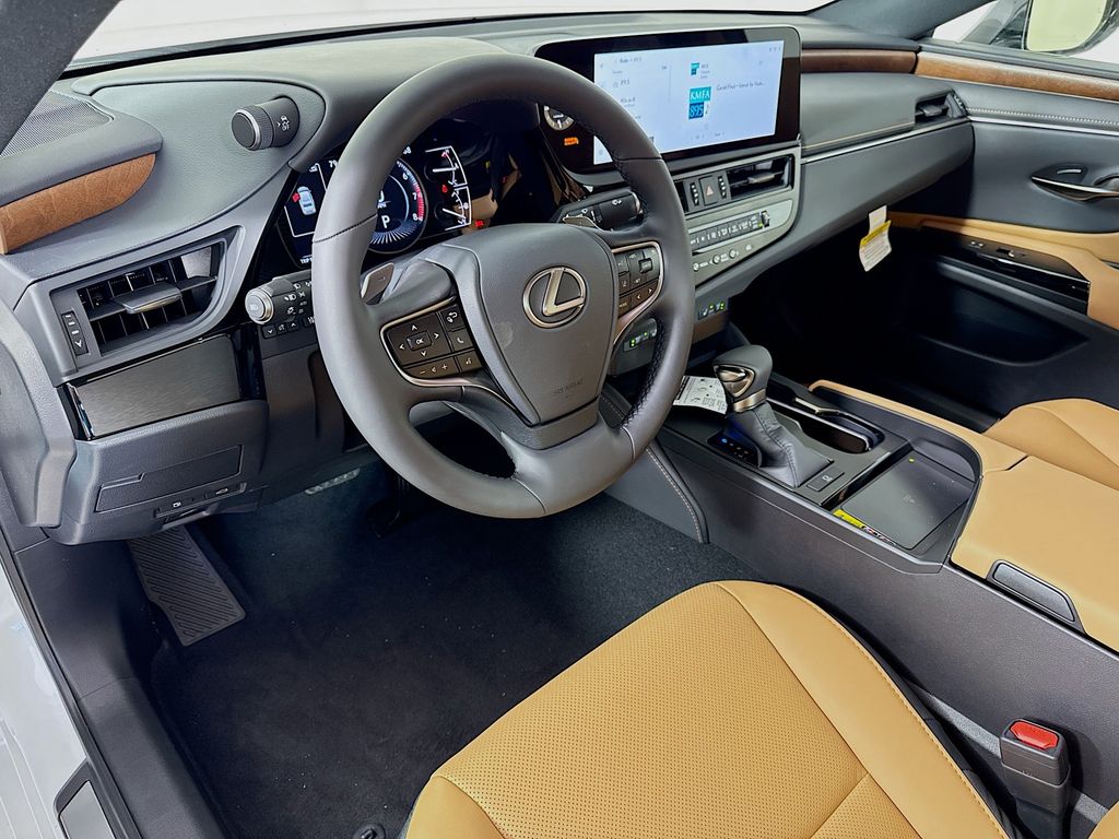 Thumbnail: 2025 Lexus ES - 9