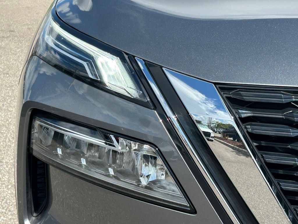 Used 2023 Gun Metallic Nissan Platinum image 36