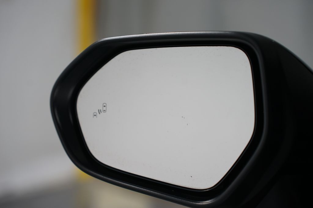 Thumbnail: 2025 Toyota Camry - 27