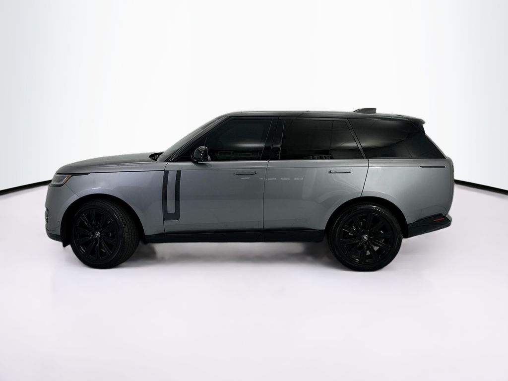 Thumbnail: 2023 Land Rover Range Rover - 8