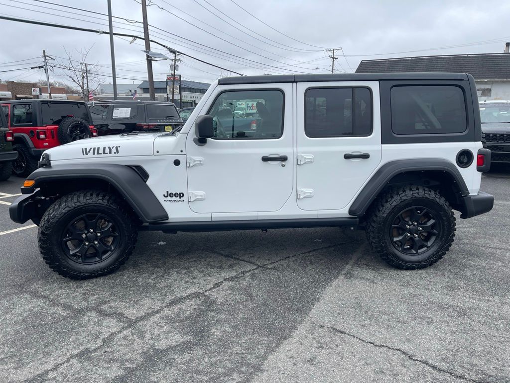 View vehicle photo 4