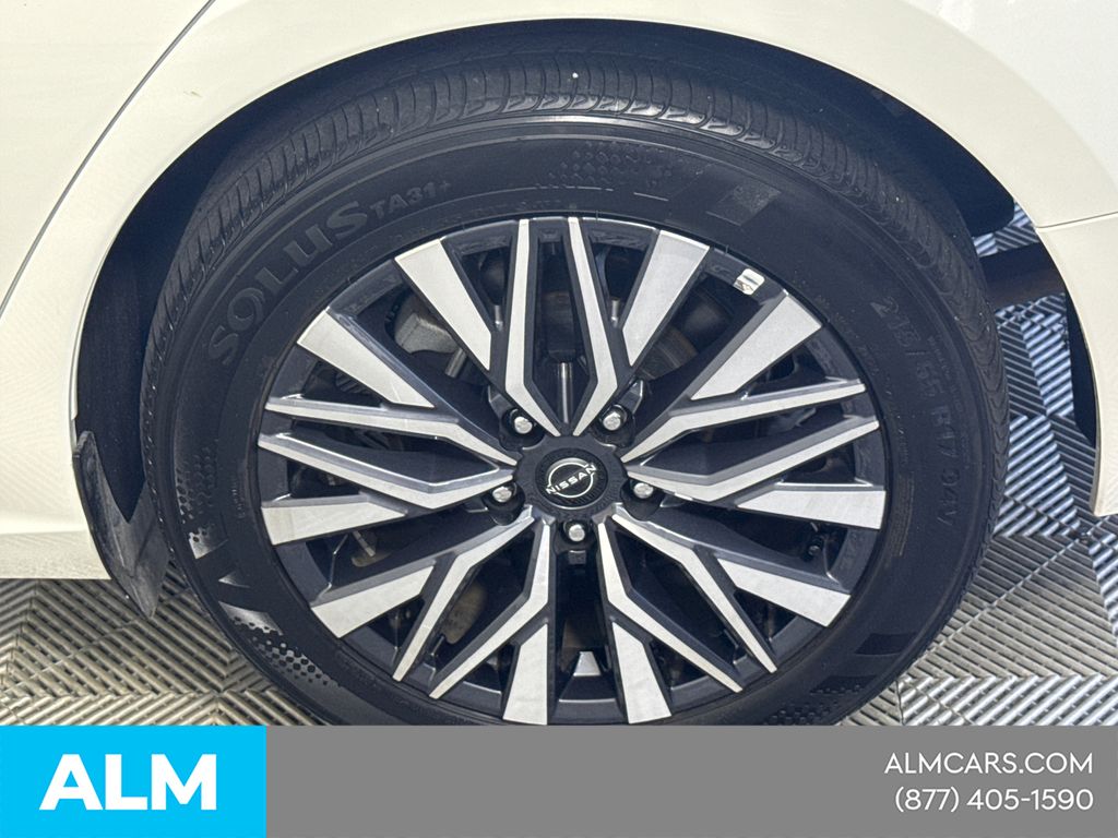 Used 2025 White Nissan 2.5 SV image 23