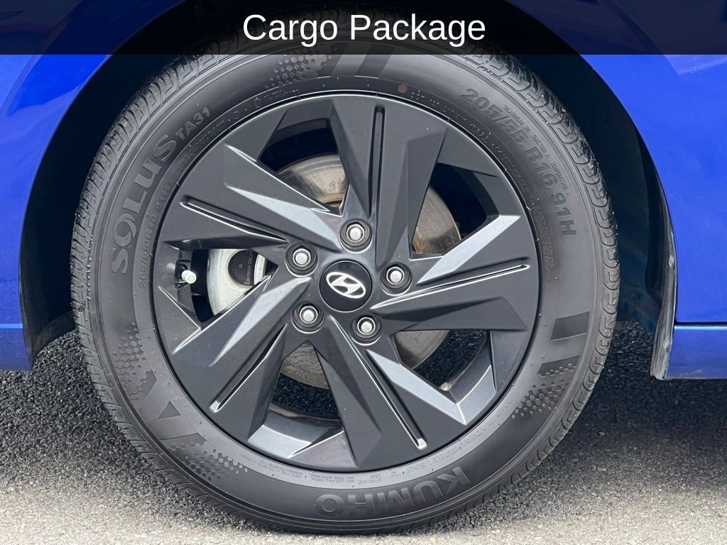 2023 Hyundai Elantra SEL photo