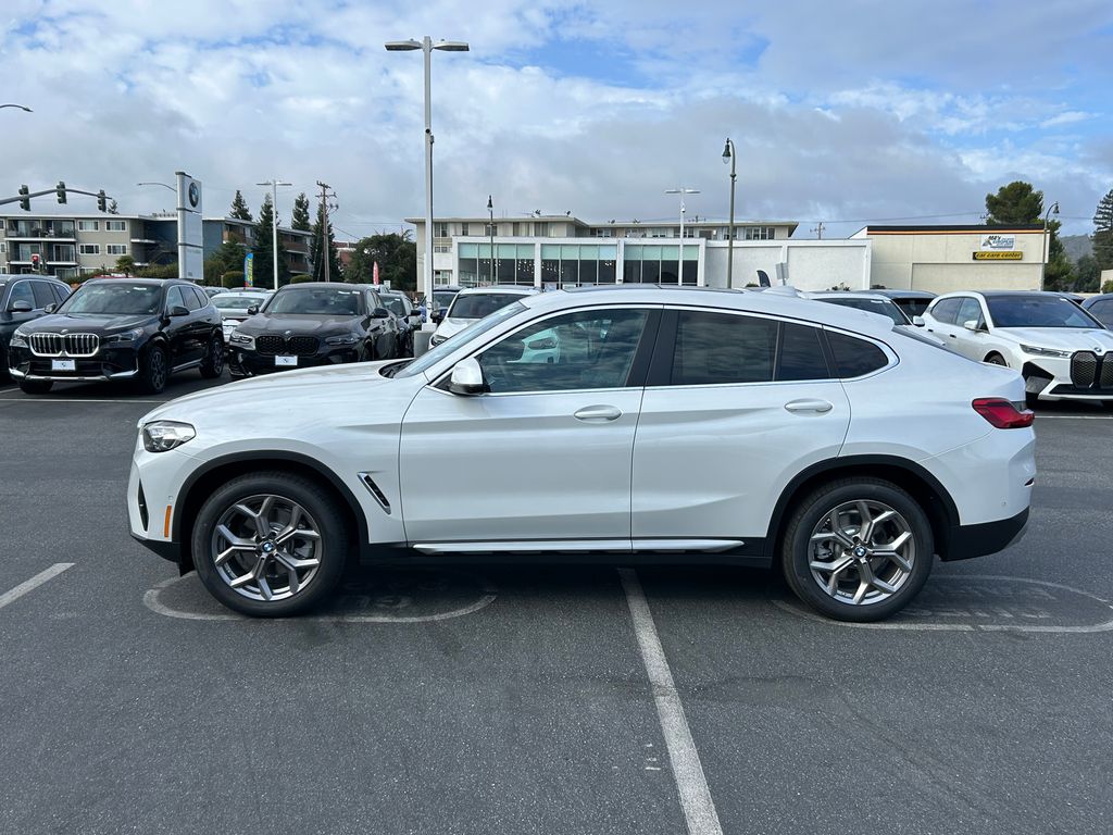 2025 BMW X4 xDrive30i 2