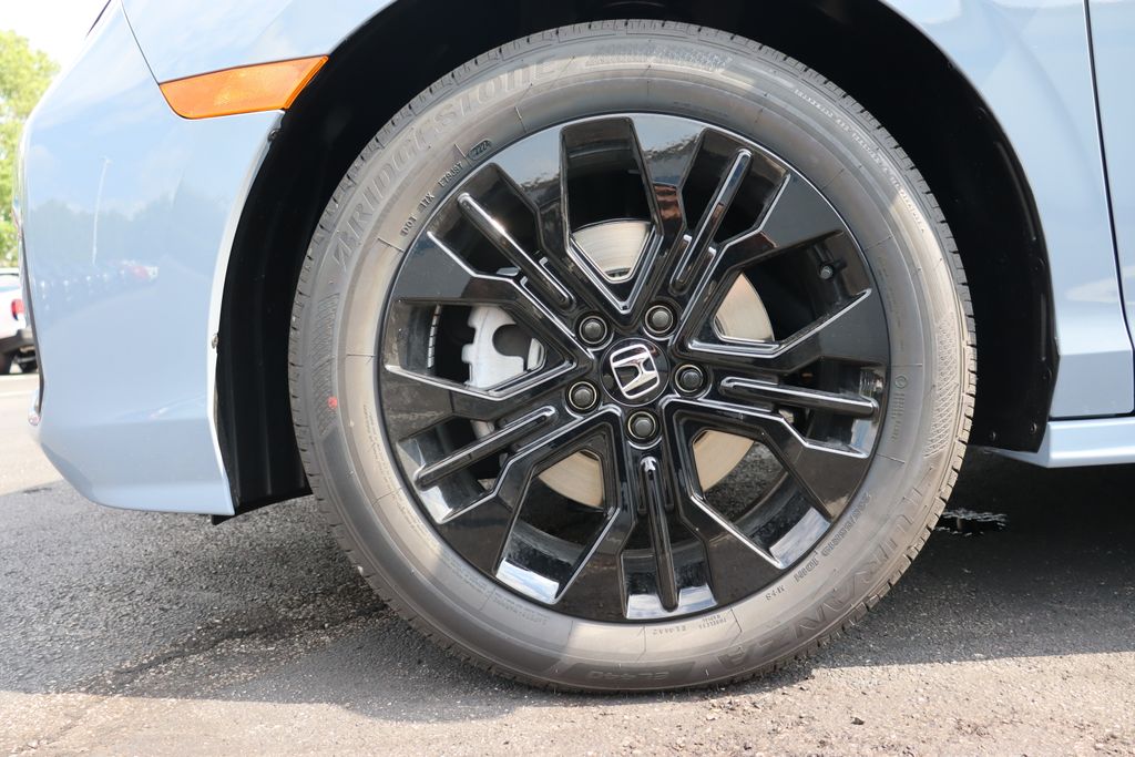 Thumbnail: 2025 Honda Odyssey - 10