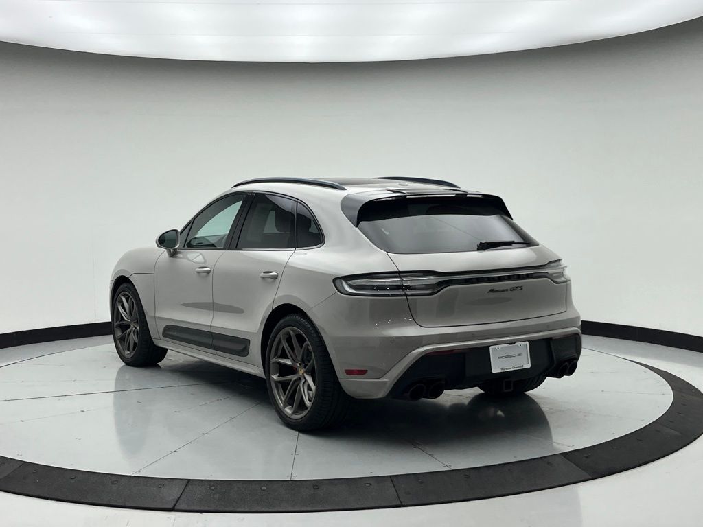 Thumbnail: 2023 Porsche Macan - 3