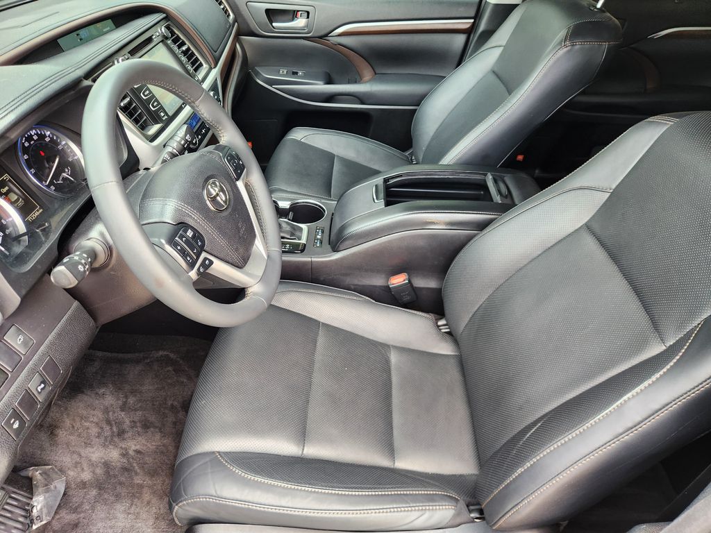 2016 Toyota Highlander Limited Black at Autostrade