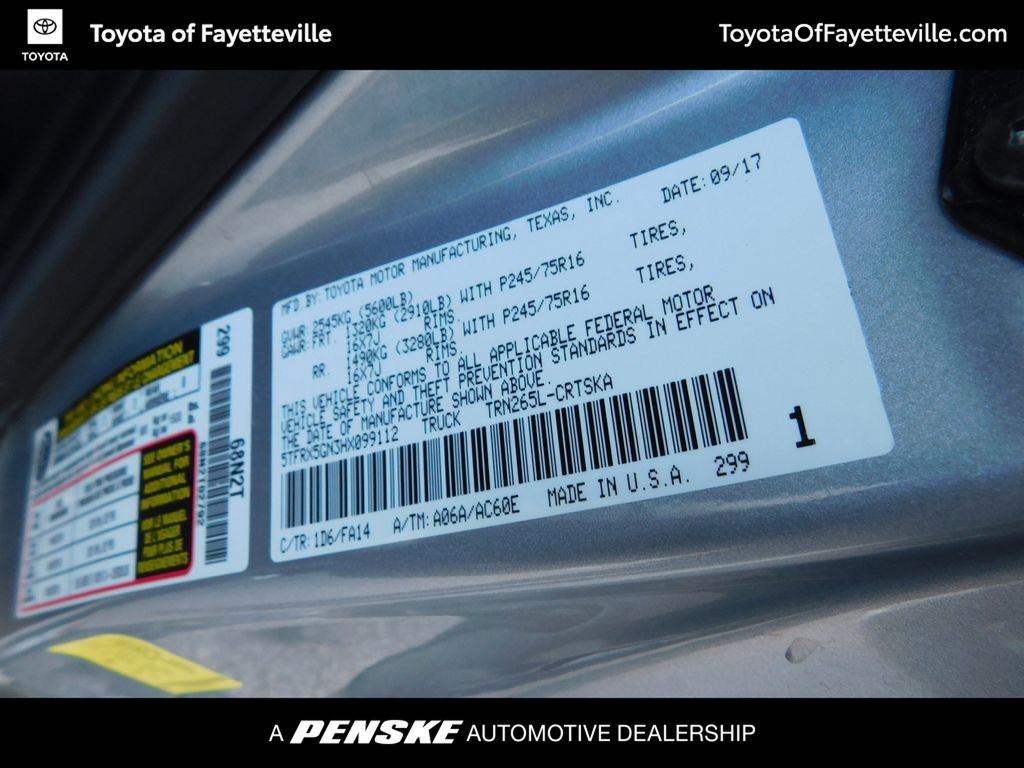 Thumbnail: 2017 Toyota Tacoma - 8