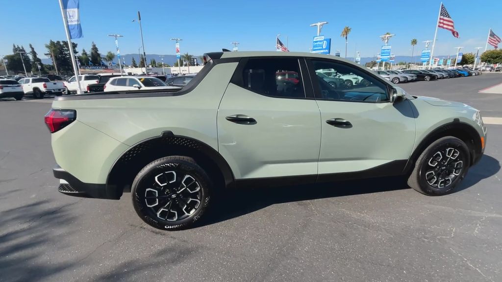 Thumbnail: 2023 Hyundai Santa Cruz - 9