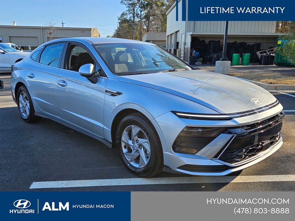 New 2026 Silver HYUNDAI SE image 18