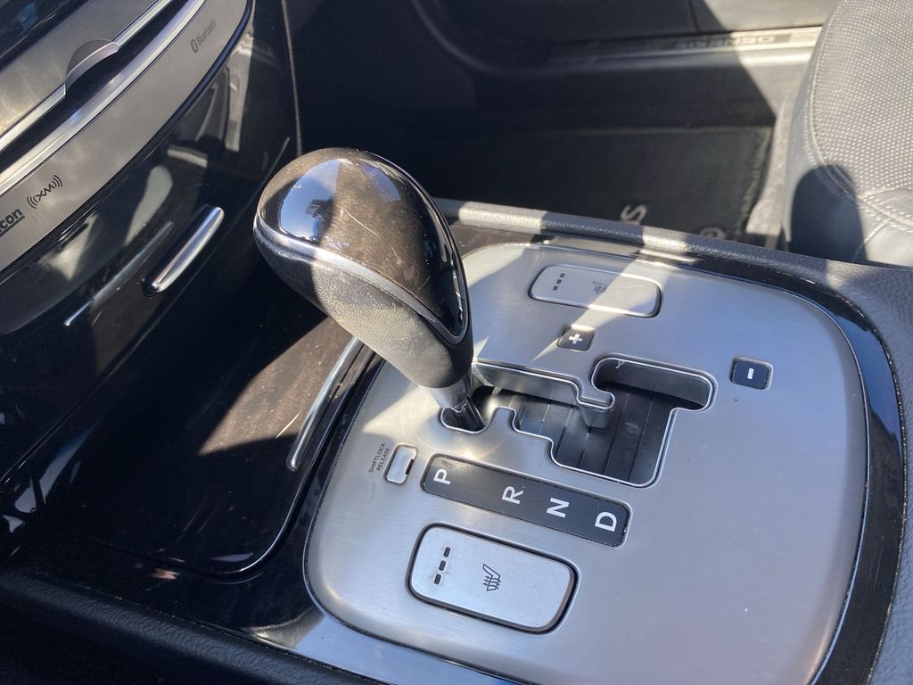 2014 Hyundai Genesis 3.8L photo