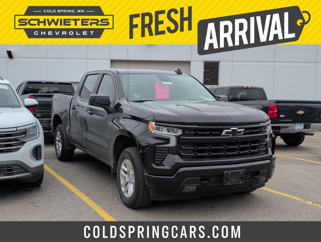 2022 Chevrolet Silverado 1500 RST Crew Cab 4WD