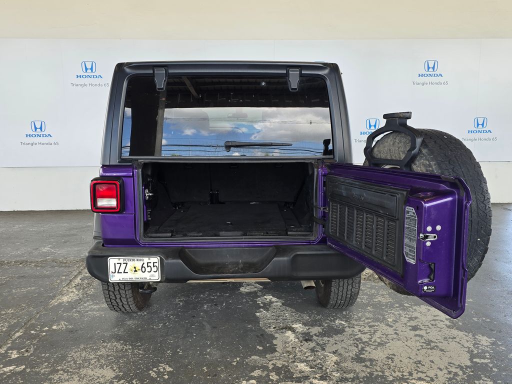 Thumbnail: 2023 Jeep Wrangler - 32
